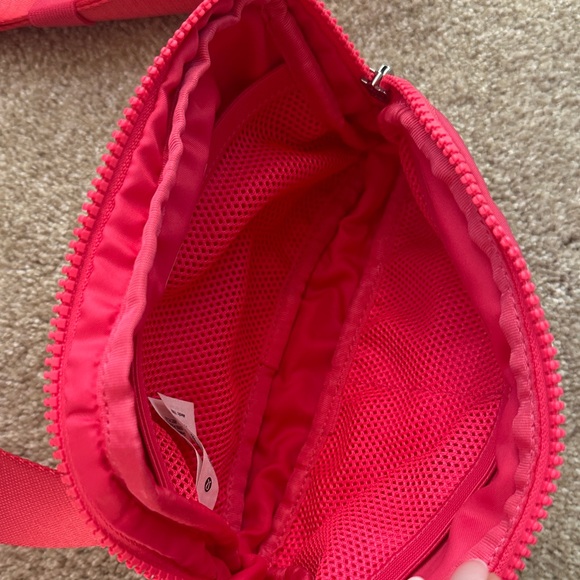 Lululemon Pink Belt Bag size 1L - Picture 5 of 12